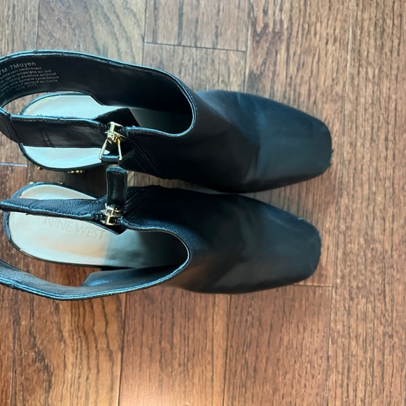 Nine West Size 7 Leather Heels - Picture 2 of 4